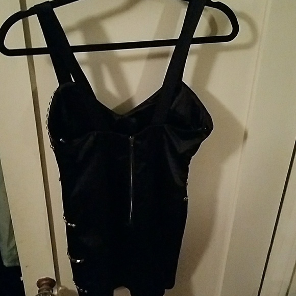 Bebe super sexy and gorgeous black dress size 4😄 - Picture 2 of 4